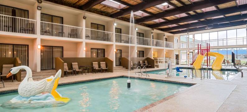 普利茅斯温德姆华美达酒店及会议中心(Ramada by Wyndham Plymouth Hotel & Conference Center)图片