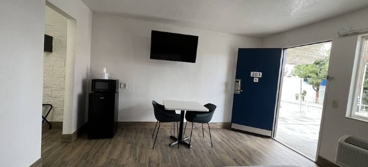 安纳海姆奥朗热6号汽车旅馆(Motel 6 Orange, CA - Anaheim)图片