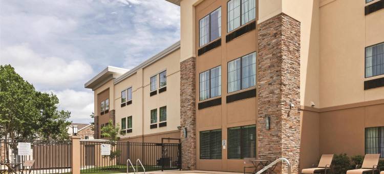 泰勒大学区拉昆塔温德姆套房酒店(La Quinta Inn & Suites by Wyndham Tyler - University Area)图片