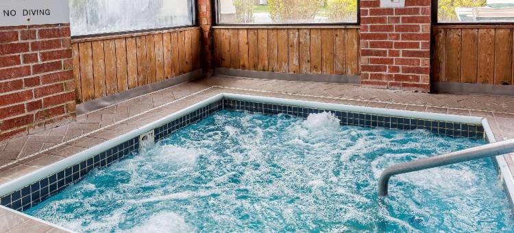 锡卡莫尔-迪卡尔布凯艺酒店(Quality Inn Sycamore - DeKalb)图片