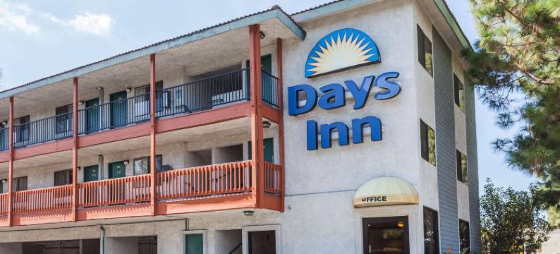阿纳海姆西戴斯酒店(Days Inn by Wyndham Anaheim West)图片