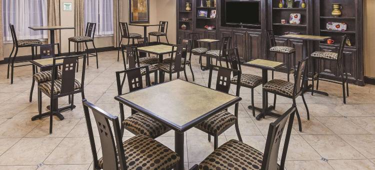 利文斯顿拉昆塔温德姆套房酒店(La Quinta Inn & Suites by Wyndham Livingston)图片