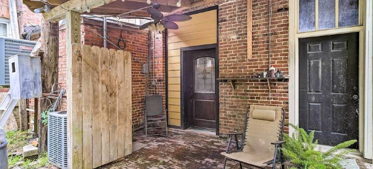 Charming 2-Story Apt - 26 Mi to Lake Charles!图片