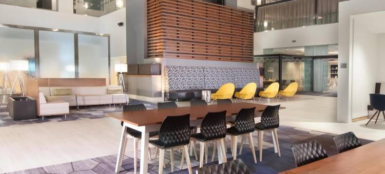 希尔顿安泊酒店-罗利克拉柏特里(Embassy Suites by Hilton Raleigh Crabtree)图片