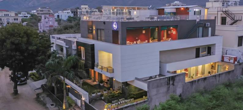 贝尔维尤别墅-带泳池豪华湖景别墅(Belle Vue Villa -Luxury Lake View Villa with Pool)图片