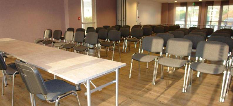 瓦讷-泰克斯布里特酒店(Brit Hotel Vannes - Theix Golfe du Morbihan)图片