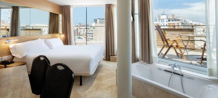 塔拉戈纳中心乌比斯住宿加早餐旅馆(B&B Hotel Tarragona Centro Urbis)图片