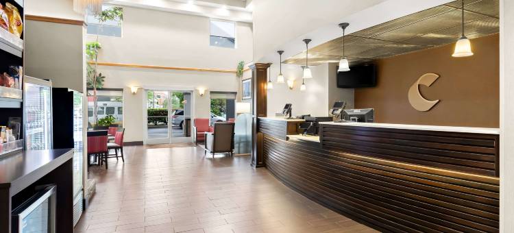 波特兰机场舒适套房酒店(Comfort Suites Portland Airport)图片