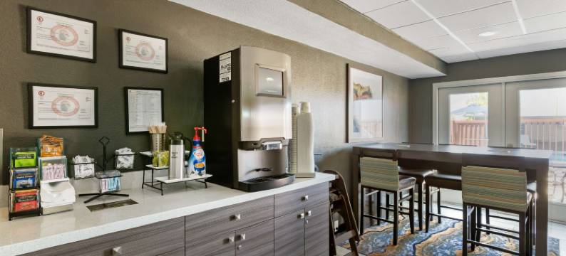 太阳峡谷贝斯特韦斯特优质酒店(Best Western Plus Sun Canyon)图片