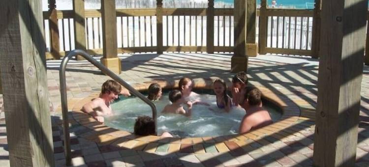 Gulf Front with Amazing Views, 3 Pools, Tiki Bar! Location! Zero Entry Pool图片