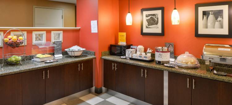 希尔顿欢朋套房酒店-旧金山伯灵格姆机场南(Hampton Inn & Suites San Francisco-Burlingame-Airport South)图片