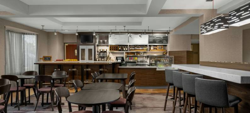 印第安纳波利斯西北万怡酒店(Courtyard Indianapolis Northwest)图片