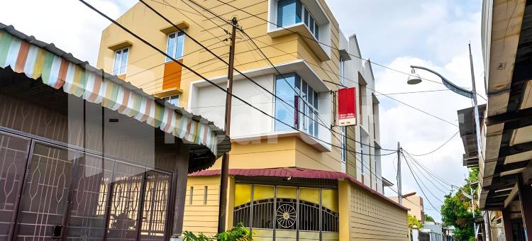 亚当马利克宾馆-靠近丽嘉ICC棉兰-米特拉红门酒店(Adam Malik Guesthouse Near Regale ICC Medan Mitra RedDoorz)图片