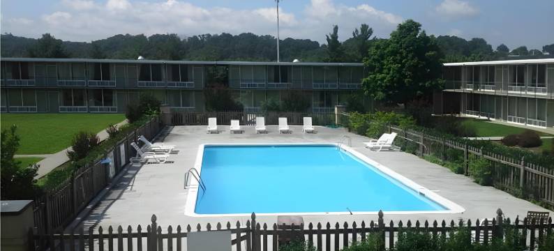 金斯波特阿美里科特酒店和会议中心(Americourt Extended Stays)图片