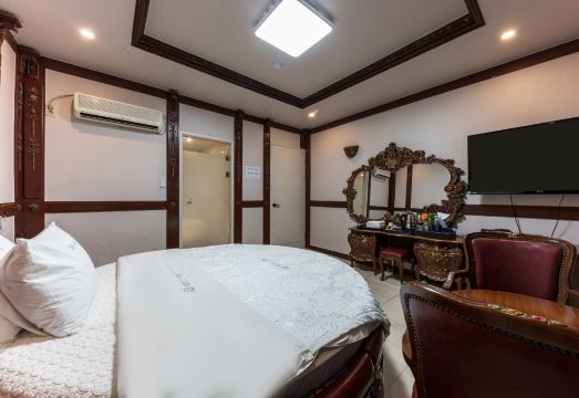 Changwon Palyong-Dong Days Hotel Overview