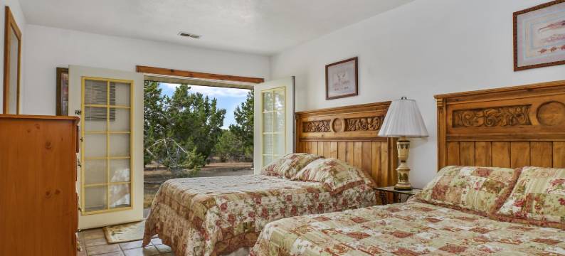 风行者家园的蒂潘诺戈斯#1牧场小屋(Ranchette Ponderosa - the Timpanogos #1 at Wind Walker Homestead)图片