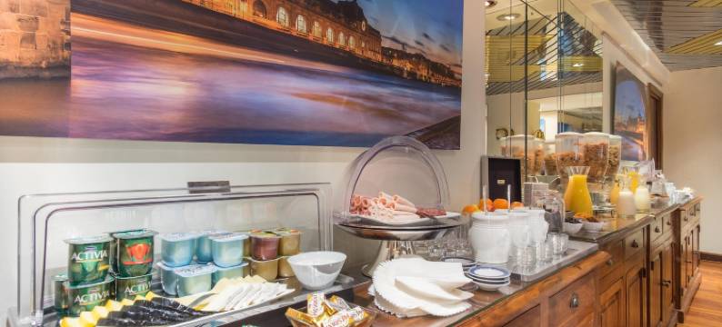 华尔道孚蒙帕纳斯酒店(蒙帕纳斯大楼正对面，近高铁/地铁)(Hôtel Waldorf Montparnasse)图片