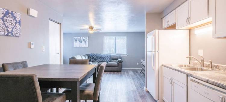 Cozy Hideaway with Fully Furnished Kitchen - Inviting Retreat图片