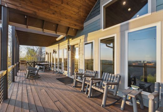 Luxe Cabin with Hot Tub and Panoramic Views - Stunning Mountain Retreat Hotel Overview