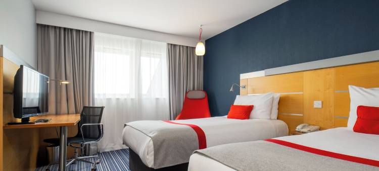 Holiday Inn Express 伦敦 - 森马(Holiday Inn Express London - Epsom Downs)图片