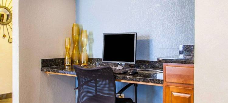 安克尼-迪蒙恩凯艺套房酒店(Quality Inn & Suites Ankeny-Des Moines)图片