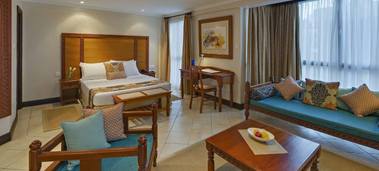 Sarovar Portico印度的苍鹭(The Heron by Sarovar Portico India)图片