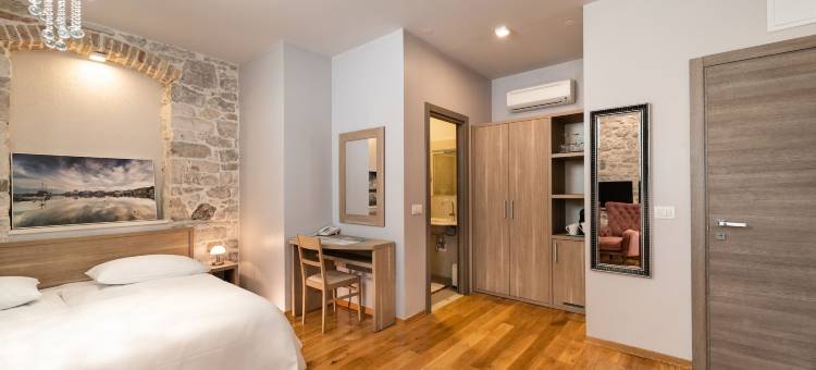 蒂芬妮华丽酒店 2(Tifani Luxury Rooms 2)图片