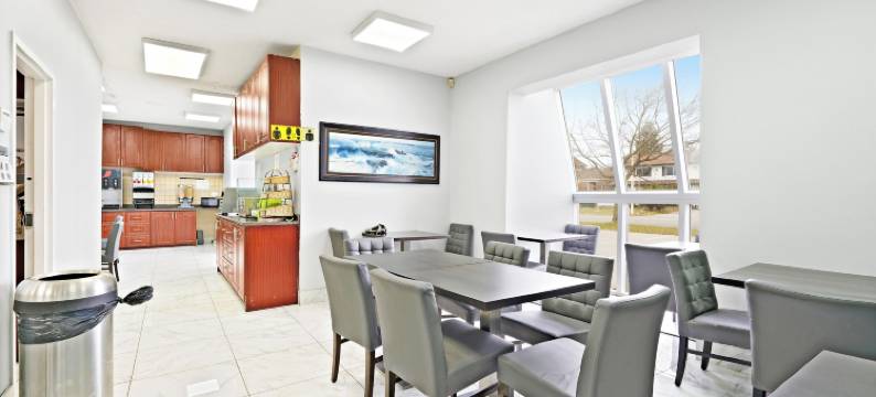 尼亚加拉乡间套房酒店(Niagara Lodge & Suites)图片