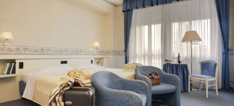 布里斯托尔布加酒店(Hotel Bristol Buja)图片