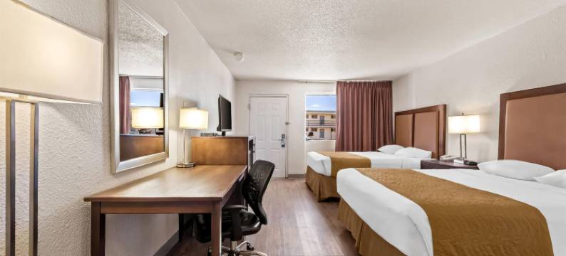 温德姆旗下Travelodge-佩奇-鲍威尔湖景(Travelodge by Wyndham Page, View of Lake Powell)图片