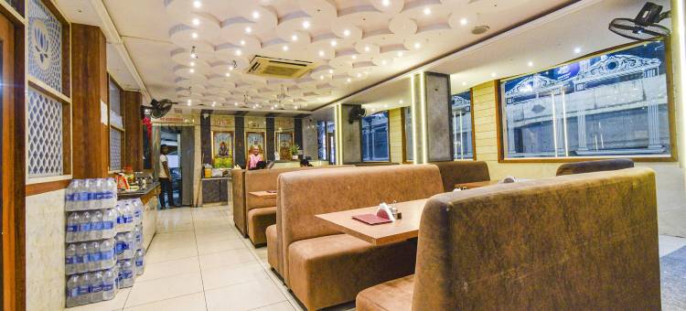 Fabhotel 约格什瓦拉君悦酒店(FabHotel Yogeshwara Grand - Nr Hyderabad International Airport, Shamshabad)图片