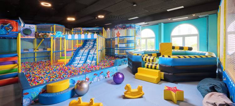 阿米内斯维瓦尔利尚家庭酒店(Aminess Vival Lišanj Family Hotel)图片