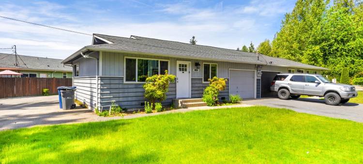 林伍德阿什韦舒适联排别墅(Comfortable Townhouse in Ash Way Lynnwood)图片