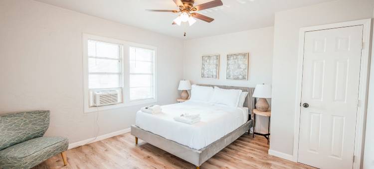 宽敞舒适的六卧室可住14人 - 友好LGBTQ 2260(Spacious Cozy 6BR for 14- Lgbtq Friendly 2260)图片