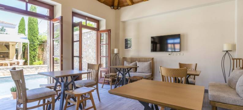 马雷蒙华丽套房酒店(Mare Monte Luxury Suites)图片