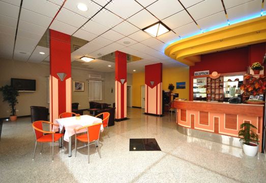 Apartmani Trogir Hotel Overview