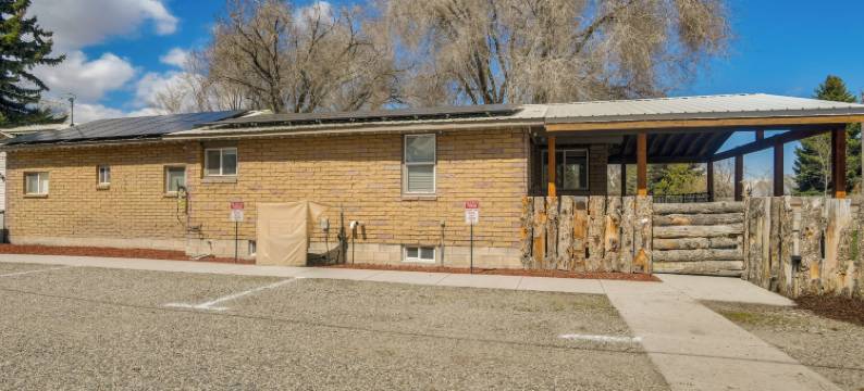 雷克斯堡逃逸 w/ 围栏庭院 + 有顶露台！(Rexburg Escape w/ Fenced Yard + Covered Patio!)图片