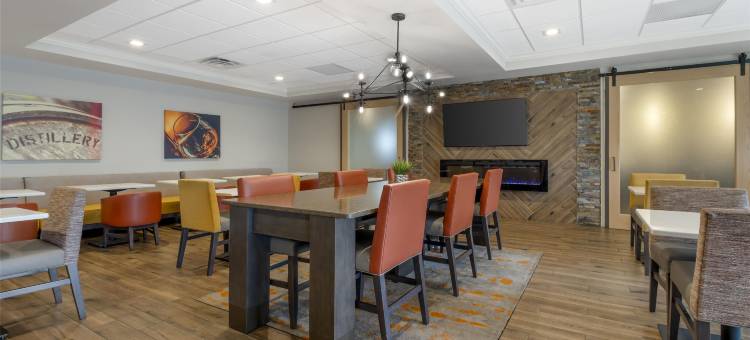 贝斯特韦斯特优质伊丽莎白敦优质套房酒店(Best Western Plus Elizabethtown Inn  Suites)图片