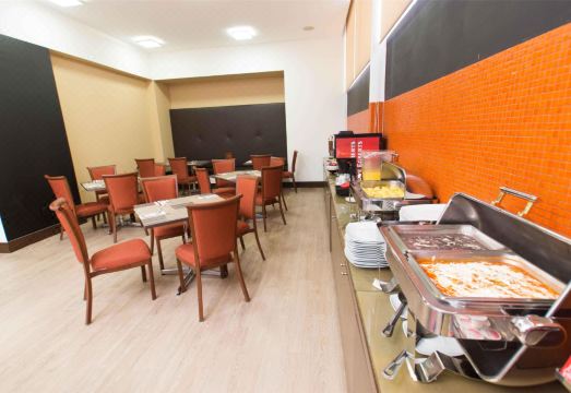 Hausuites Hotel Overview