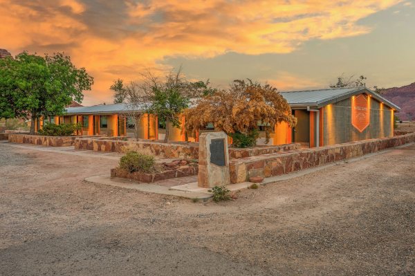 Marble Canyon LodgeHotel Overview