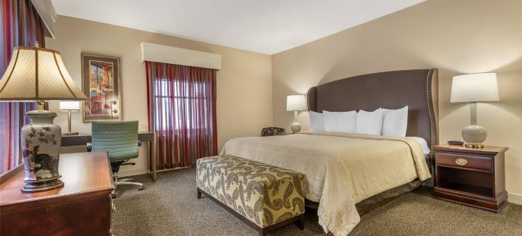 诺曼底贝斯特韦斯特优质套房酒店(Best Western Plus The Normandy Inn & Suites)图片