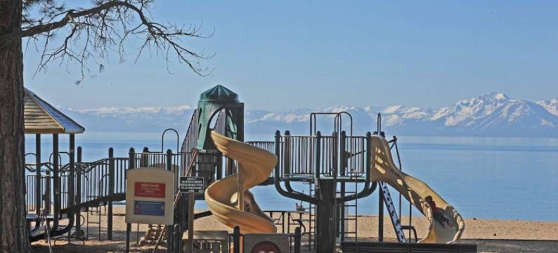 海滩和更多景点附近的倾斜村庄庄园(Incline Village Manor Near Beach & More!)图片