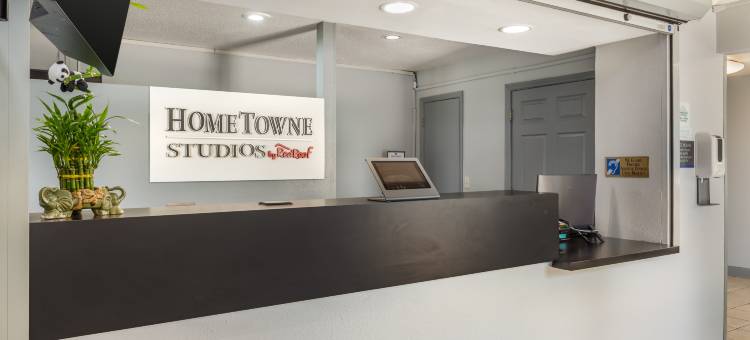格林斯伯勒霍姆汤公寓及套房酒店(HomeTowne Studios & Suites Greensboro)图片