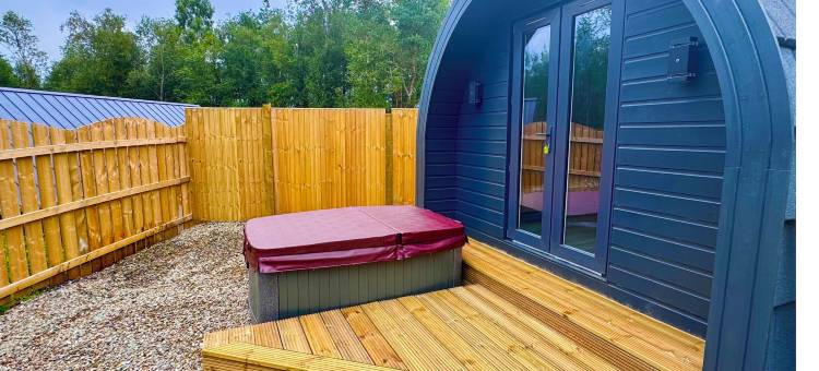 60英里旅馆 - 豪华舱带热水浴缸(60 Mile Inn - Luxury Pods with Hot Tubs)图片