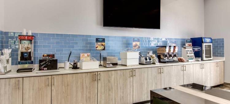 湖畔克拉克斯维尔-南山西克拉丽奥酒店(Clarion Pointe on the Lake Clarksville-South Hill West)图片