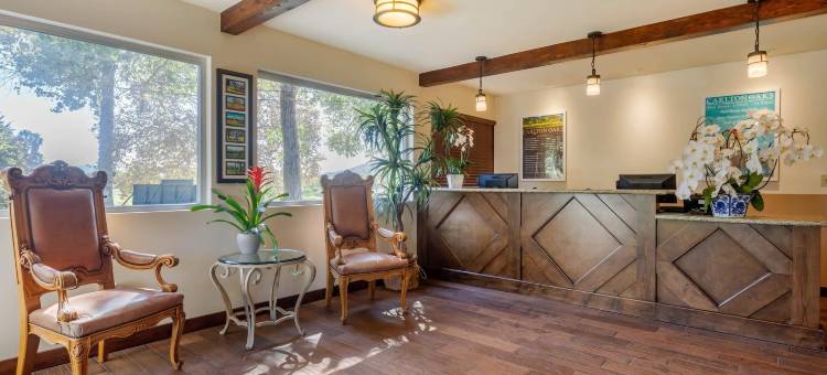 卡尔顿奥克斯旅馆-阿桑德连锁酒店(Carlton Oaks Lodge, Ascend Hotel Collection)图片