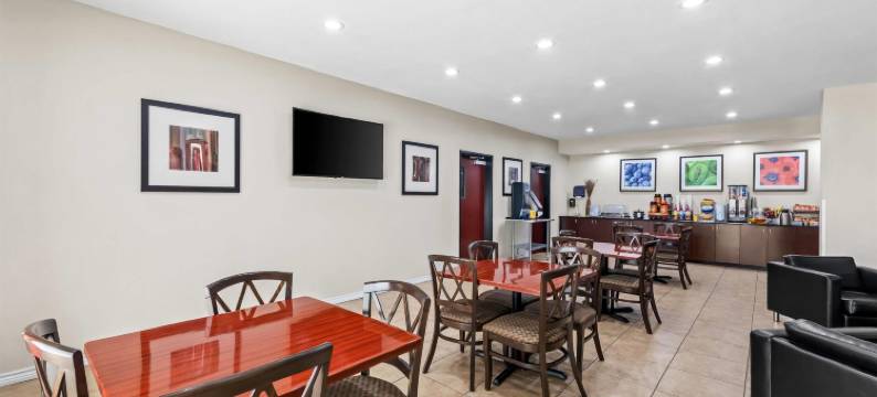 德克萨斯洛克代尔戴斯酒店(Days Inn by Wyndham Rockdale Texas)图片