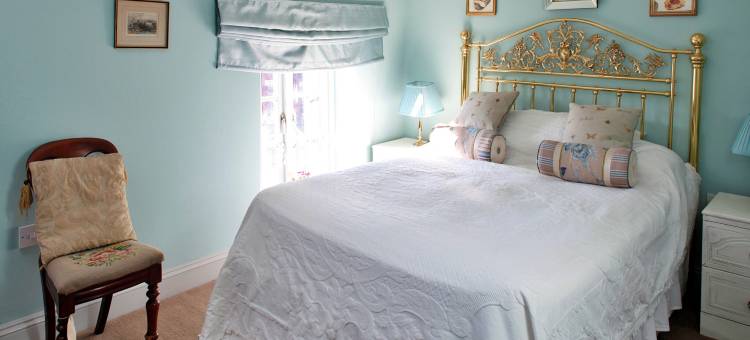 Cottage in UK with Garden & Tennis Court图片