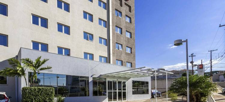 宜必思雅博蒂卡巴尔酒店(Ibis Jaboticabal)图片