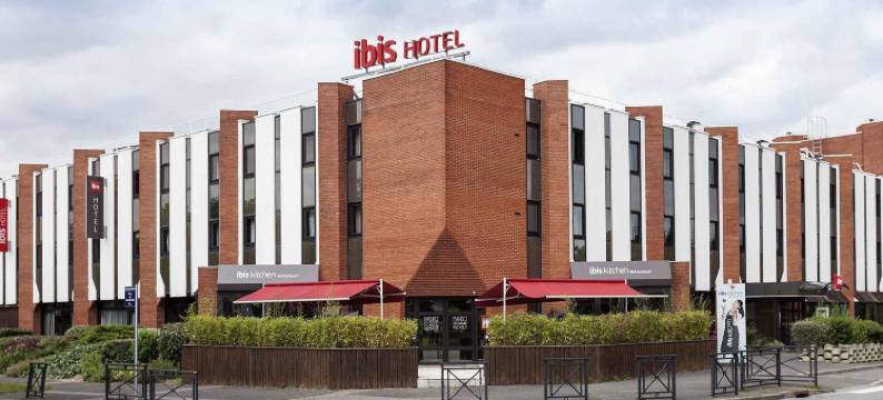 宜必思埃夫里库尔库罗纳酒店(Ibis Évry-Courcouronnes)图片